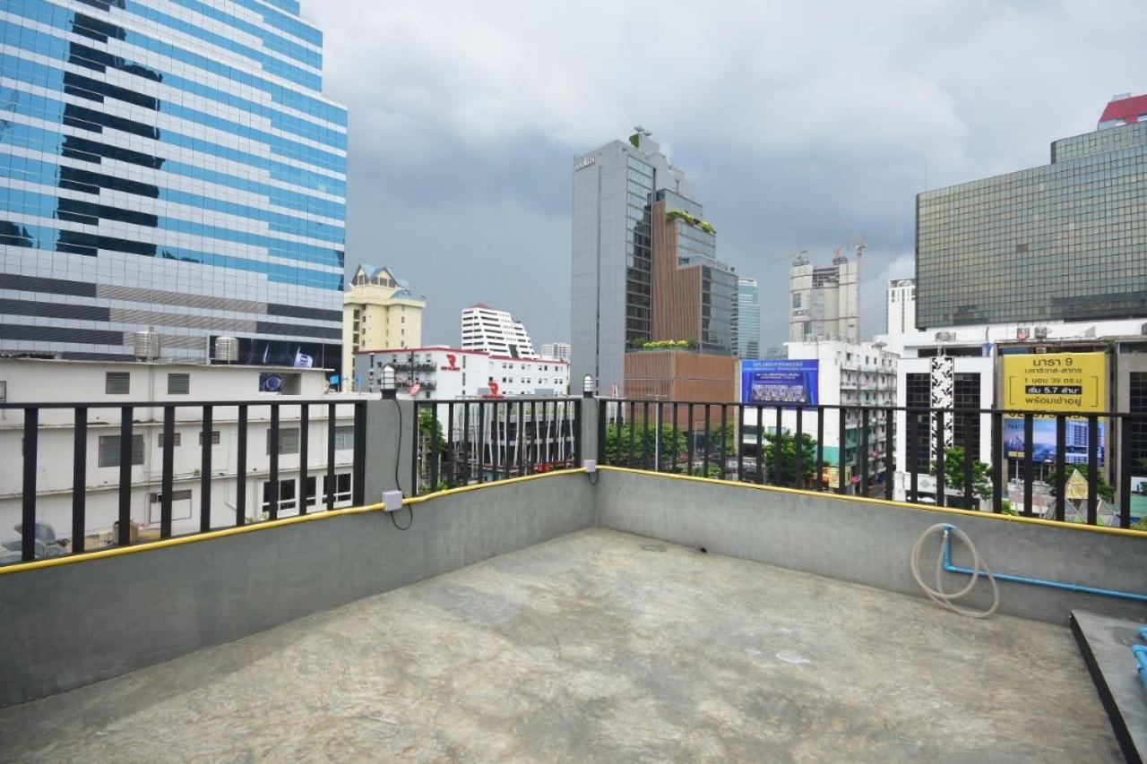 Hostel Silom Box *